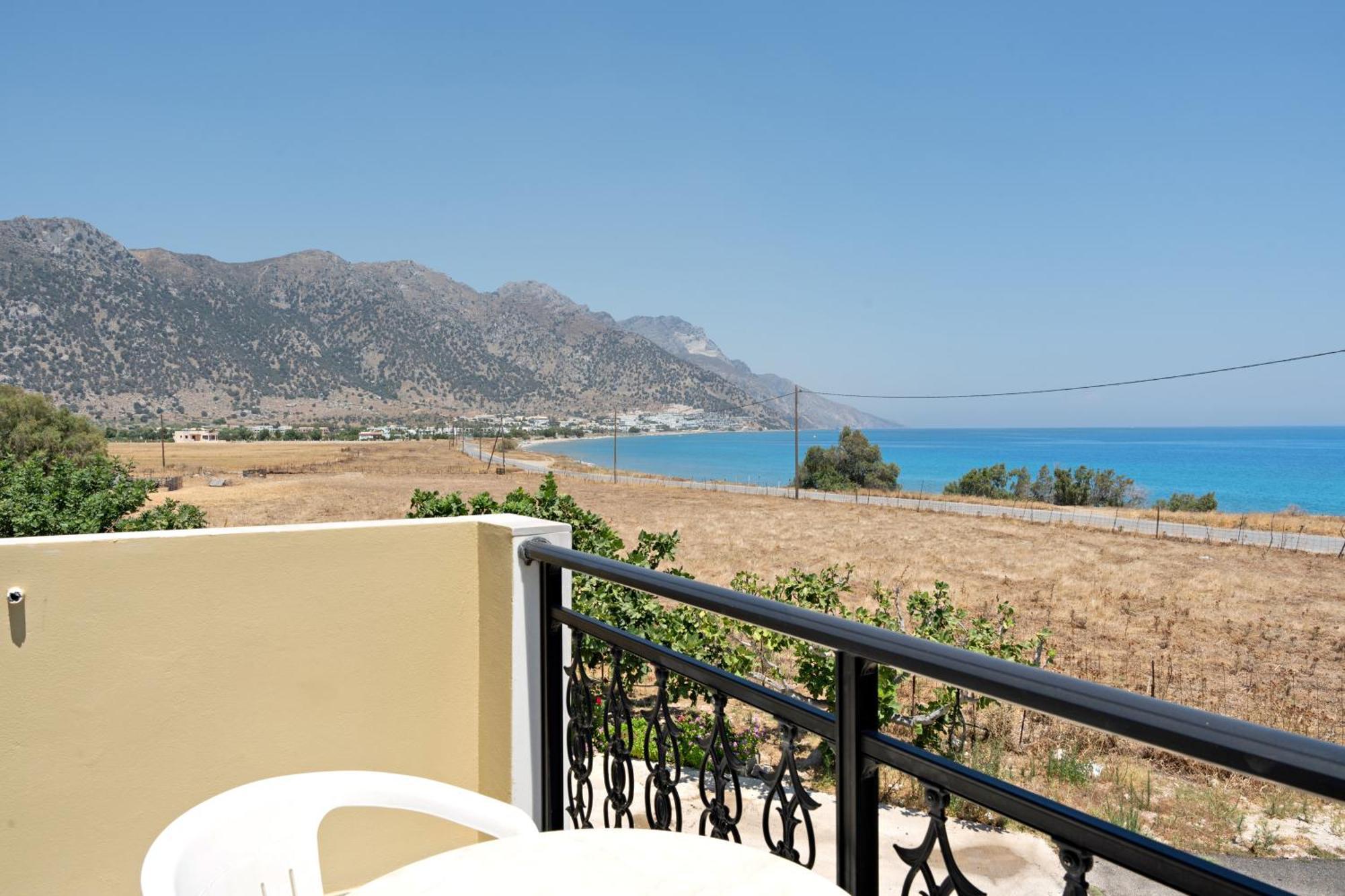 Апартаменты Athina Seaside Kardamena  Экстерьер фото